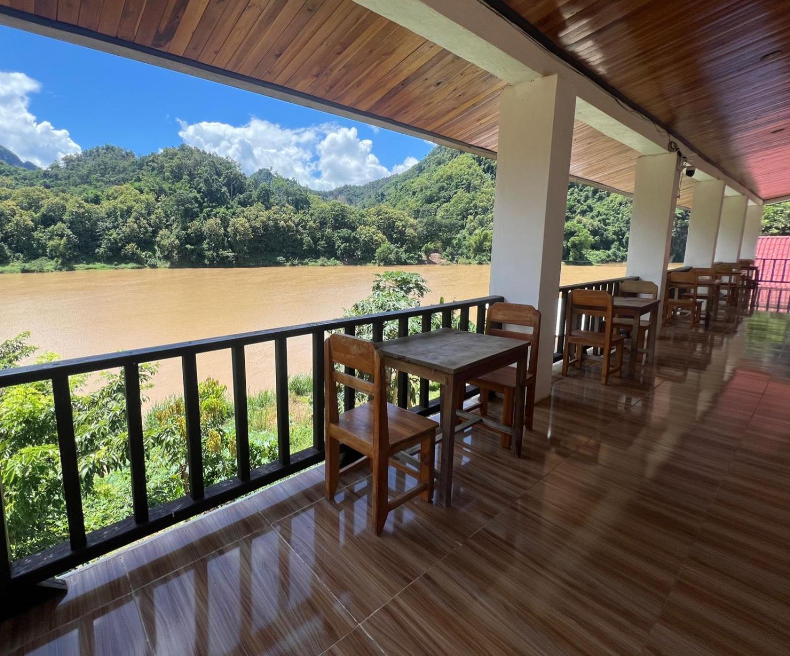 Nongkhaiw River View Nong Khiaw ภายนอก รูปภาพ